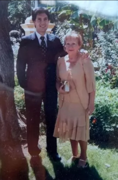 Я никогда не замечал разницу: 43-летний мужчина и его 88-летняя жена рассказали секрет счастливых отношений